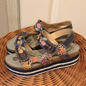 L'Artiste Spring Step Alannah Floral Leather Sandal Womens 39 / 8